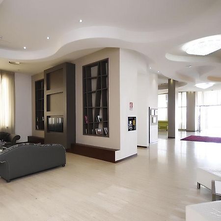 Rolling Hotel Казорія Екстер'єр фото