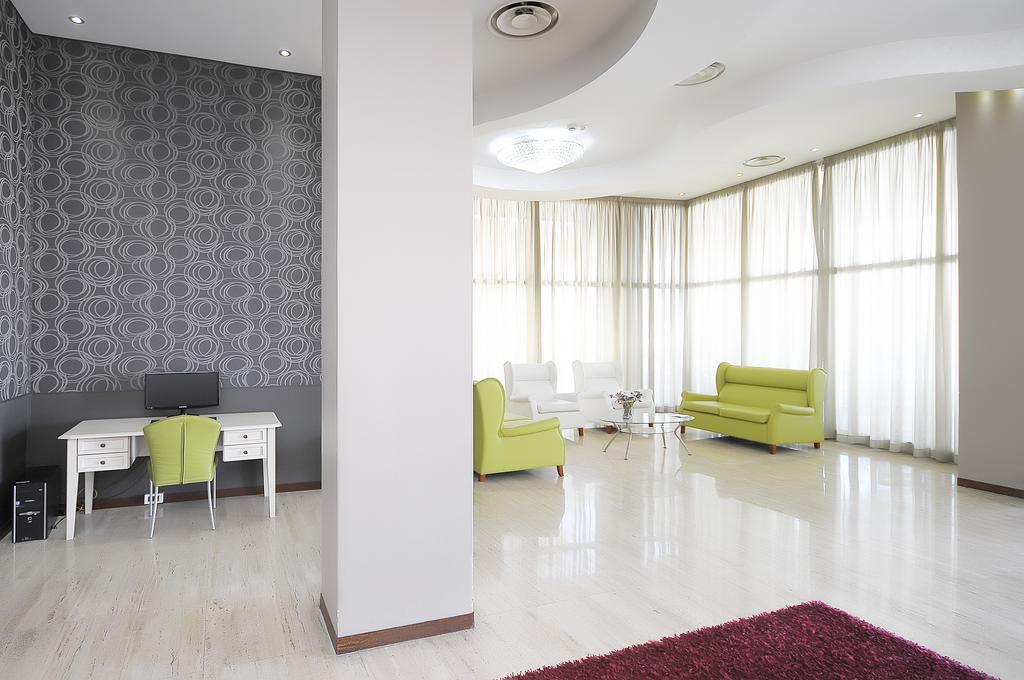 Rolling Hotel Казорія Екстер'єр фото