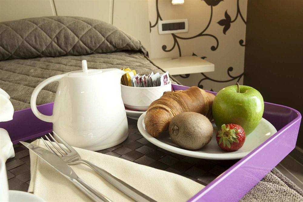 Rolling Hotel Казорія Екстер'єр фото