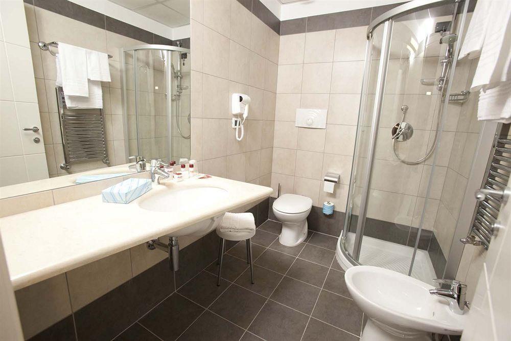 Rolling Hotel Казорія Екстер'єр фото