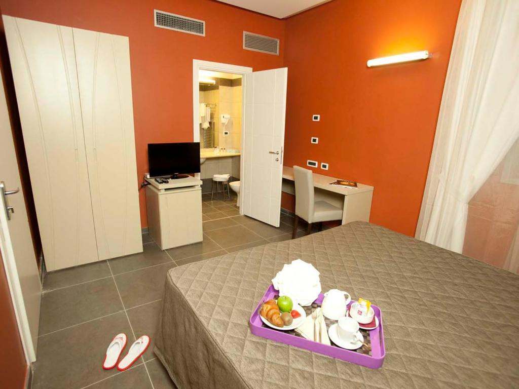 Rolling Hotel Казорія Номер фото