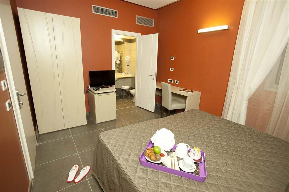 Rolling Hotel Казорія Екстер'єр фото