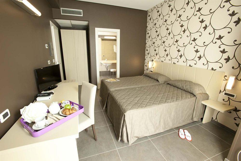 Rolling Hotel Казорія Екстер'єр фото